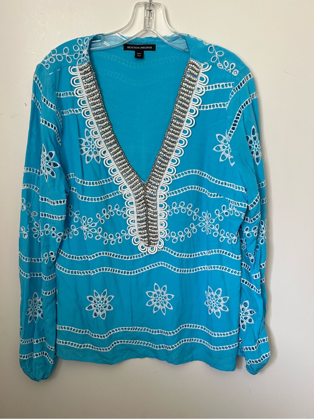Boston Proper Beaded Deep V-Neck Eyelet Embroidered Coastal Boho Top/Blouse~L